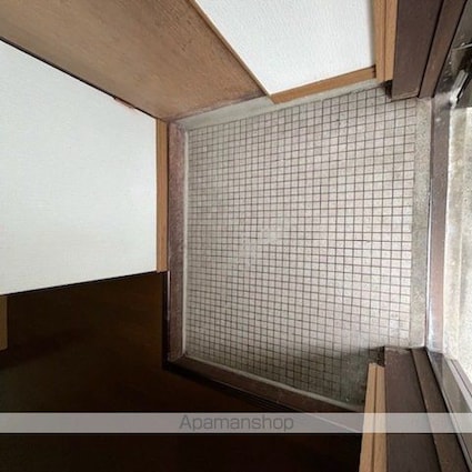 ビエノス岡[1DK/30m2]の玄関