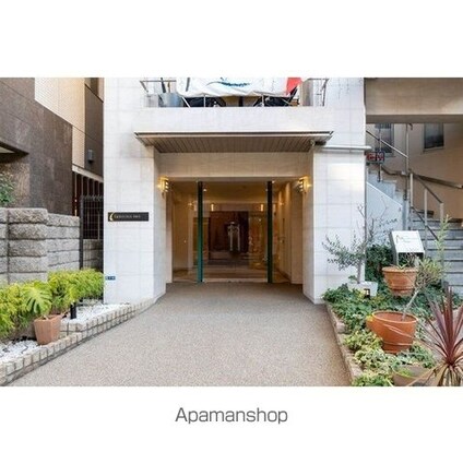 コンフォリア西麻布[1LDK/39.38m2]のエントランス