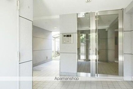 東京都世田谷区若林１丁目[1K/31.11m2]のエントランス