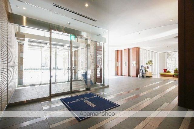 ウエストパークタワー池袋の玄関写真