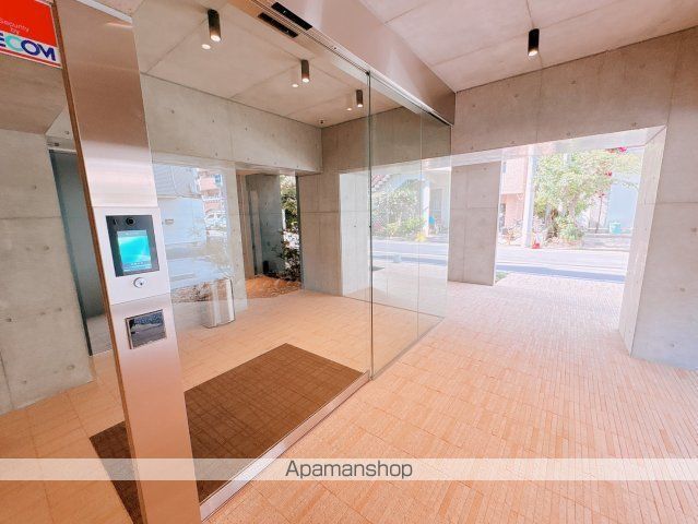 AUSLEBENMIYAKOJIMA1の玄関写真