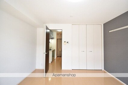 ベルシャトル　Ｃ棟[1K/26.71m2]のリビング・居間