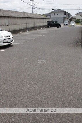 サンハイツ山波[1DK/34.45m2]の駐車場1