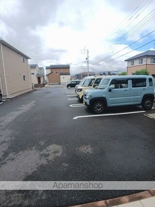 プリムラ　五番館[2LDK/57.93m2]の駐車場