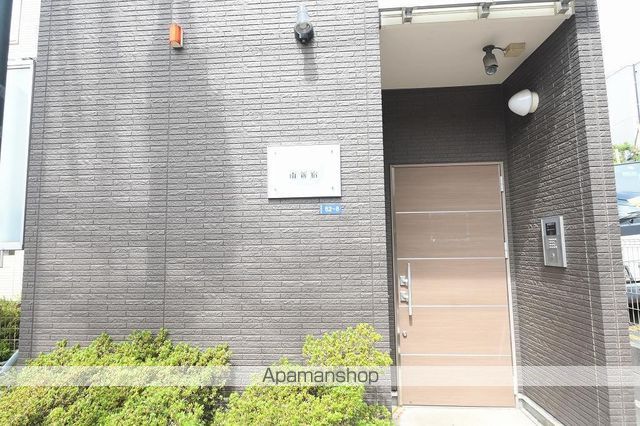 レオネクスト南新宿の玄関写真