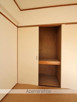 友岡マンション[2LDK/58.32m2]のバルコニー