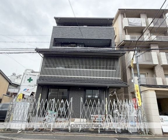 グランドール伏見桃山の外観写真