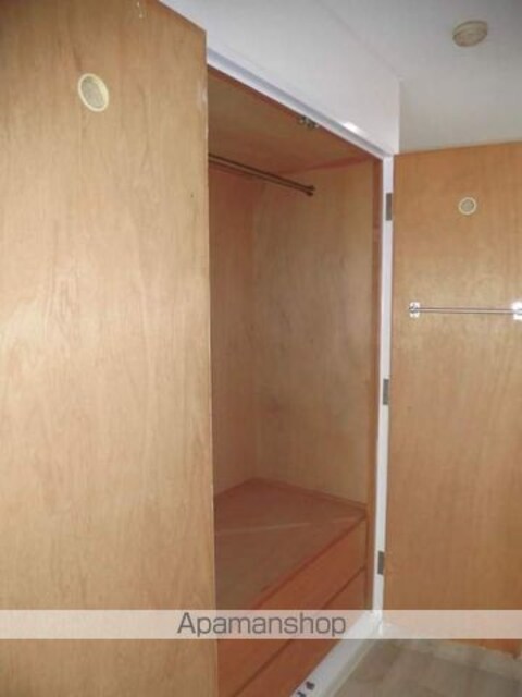 和歌山県和歌山市新中通２丁目[1R/25.42m2]の収納