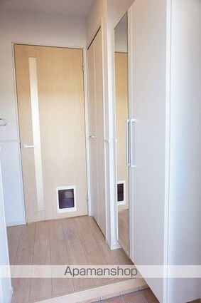 Ｌｉａｎｇｅ　Ｖｉｌｌａ　Ｂ[1LDK/45.89m2]の玄関