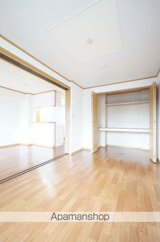 トゥール・シャルマンの内装写真