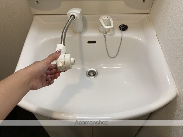 レジュイール東中通の内装写真