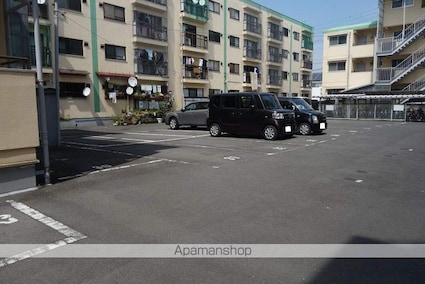 平成ハイツ１号館[2DK/46.95m2]の駐車場