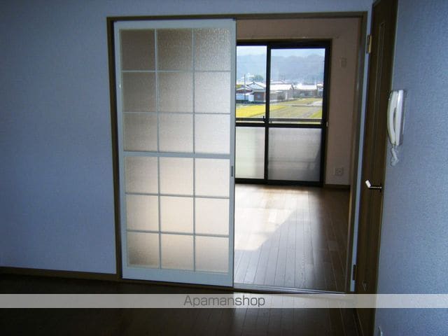 メゾントレビXIIIの内装写真
