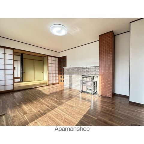 札幌市東区 2階建 築34年の内装写真