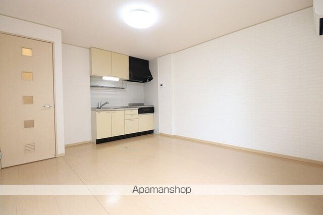 ＲＯＹＡＬ　ＧＡＲＤＥＮ　ＣＡＳＡＨＡＲＡ[2DK/53.65m2]のリビング・居間