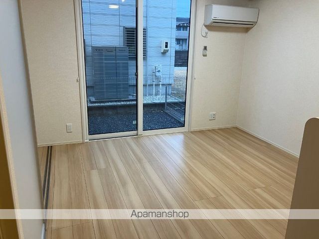 ジュネスの内装写真
