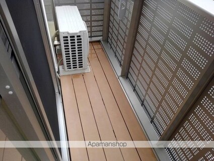 ブラウニーテラス[1R/32.8m2]のバルコニー