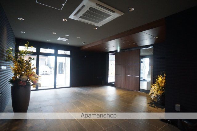 幸COURT NARA SANJOの玄関写真