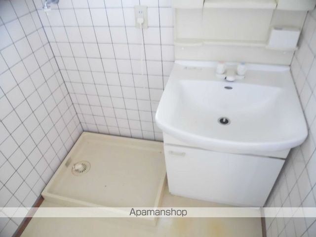 八百真マンション小島の内装写真