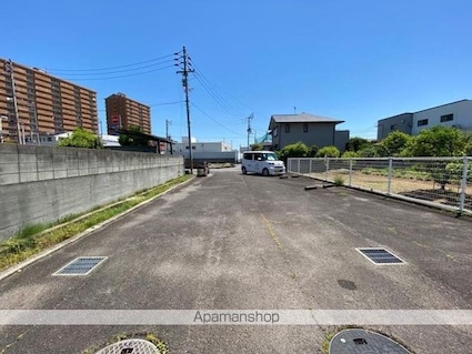 コーポテンリバー[1K/21.56m2]の駐車場