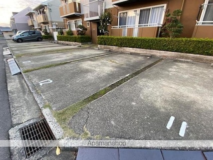 香川県高松市円座町[2DK/49.4m2]の駐車場