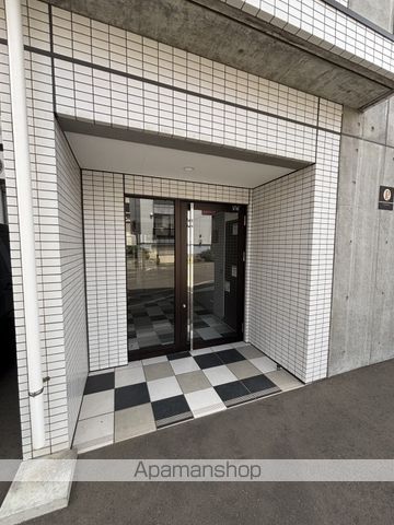グランルーブル札幌の玄関写真