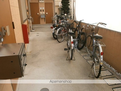 モアハウス[1K/28.36m2]の共用部3