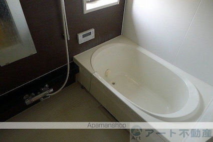 アルフラット椿　Ｂ棟[2LDK/66.32m2]のバス