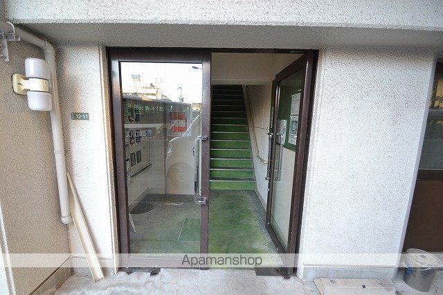 エイトビル横川新町の玄関写真