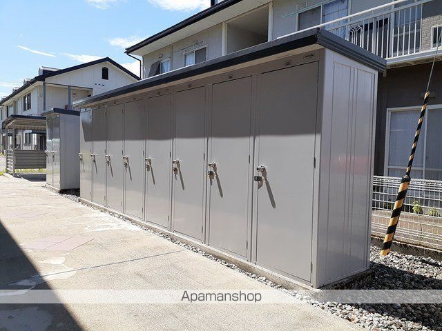 プレシャス 手屋の内装写真