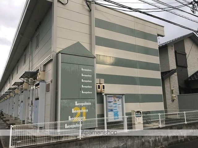 レオパレスグレイスの玄関写真