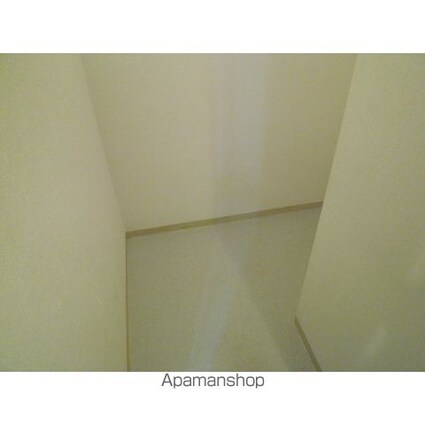 グランドメゾン三軒茶屋[1SLDK/56.95m2]の収納