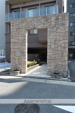 レーベスト平安の玄関写真