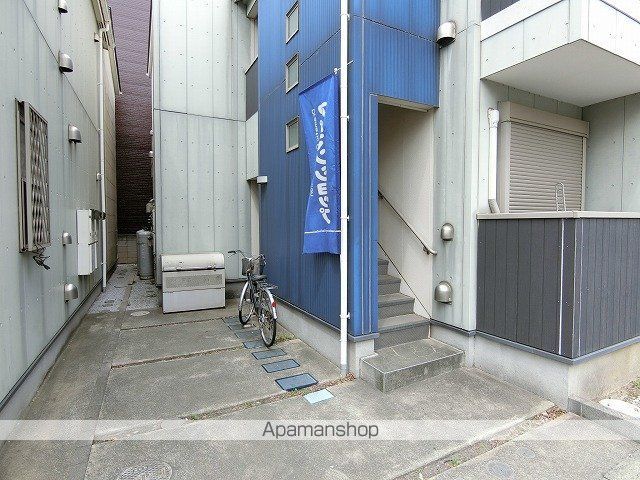 DUE ENIKESの玄関写真