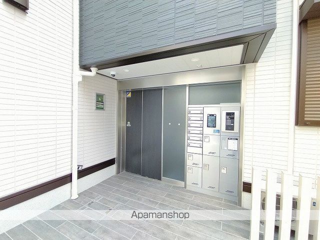 クラシスト泉町の玄関写真