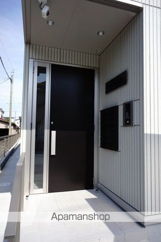 ヒルズ布橋の玄関写真