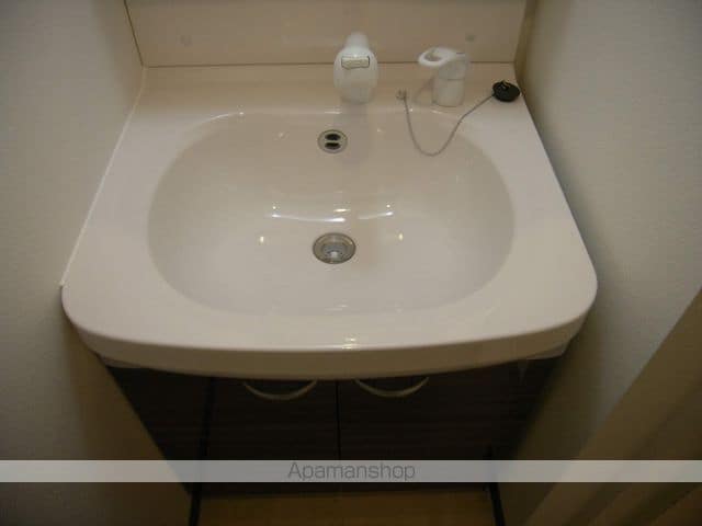 RESIUR−HUMEDAKITAの内装写真