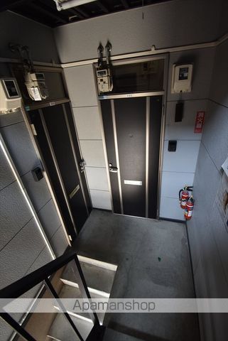 札幌市東西線 南郷７丁目駅 徒歩12分 3階建 築29年の玄関写真