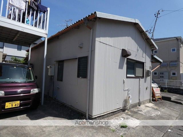石津向町貸家の外観写真