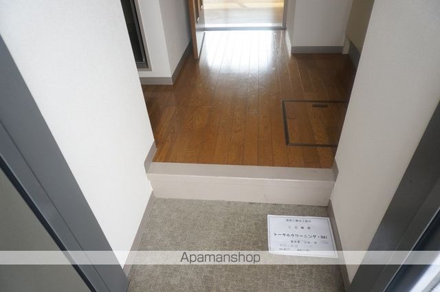 フラットカキノキの内装写真