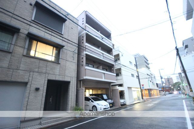 アペックス免出の外観写真
