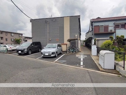 レオパレスニュー　シャルマン[1K/23.61m2]の駐車場