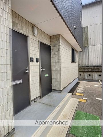 リバーサイド東畦 A棟の玄関写真