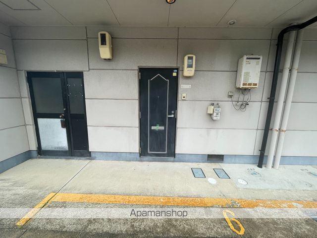 マンション吉の玄関写真