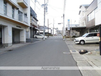 長野県長野市大字長野東町[1R/35.38m2]の周辺2