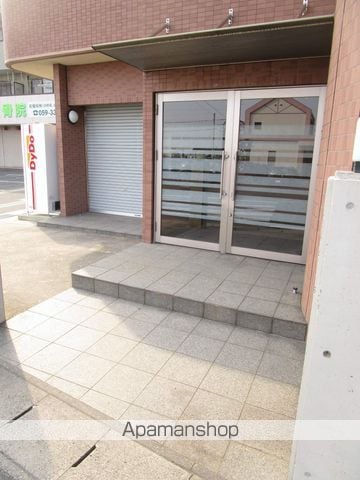 レジデンス阿倉川の玄関写真