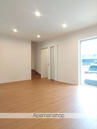 島崎町戸建[3LDK/92.76m2]の内装2