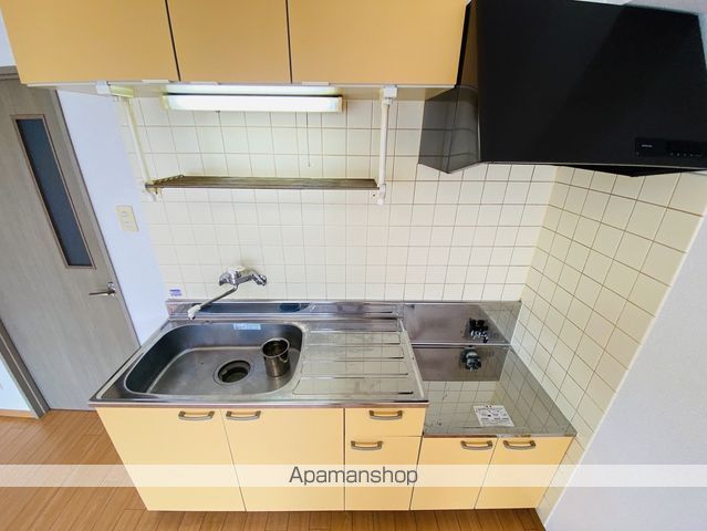 ロイヤルシティ参番館 若松町の内装写真