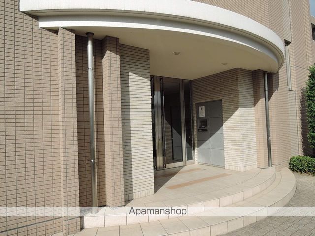 ベルナードサーモスの玄関写真