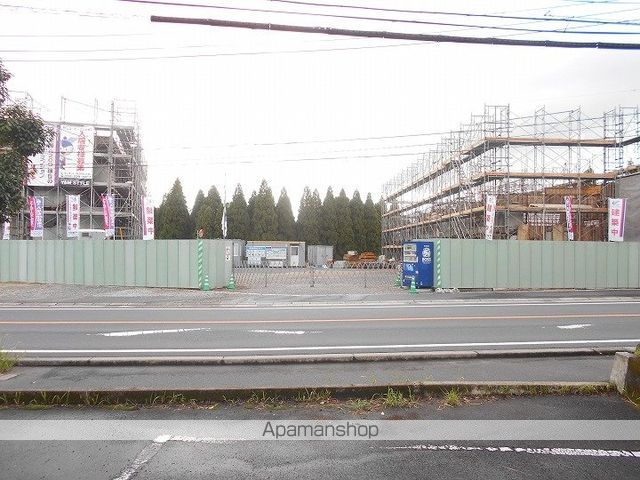 ヒルズ西伊敷B棟の外観写真
